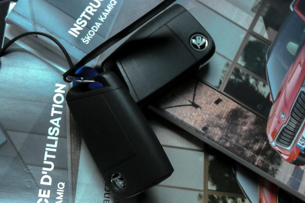 Škoda Kamiq 1.0 TSI Sport Business Edition| Trekhaak | Apple carplay/Android auto | Elektrische stoelverstelling | Stoelverwarming