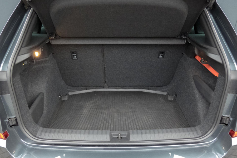 Škoda Kamiq 1.0 TSI Sport Business Edition| Trekhaak | Apple carplay/Android auto | Elektrische stoelverstelling | Stoelverwarming