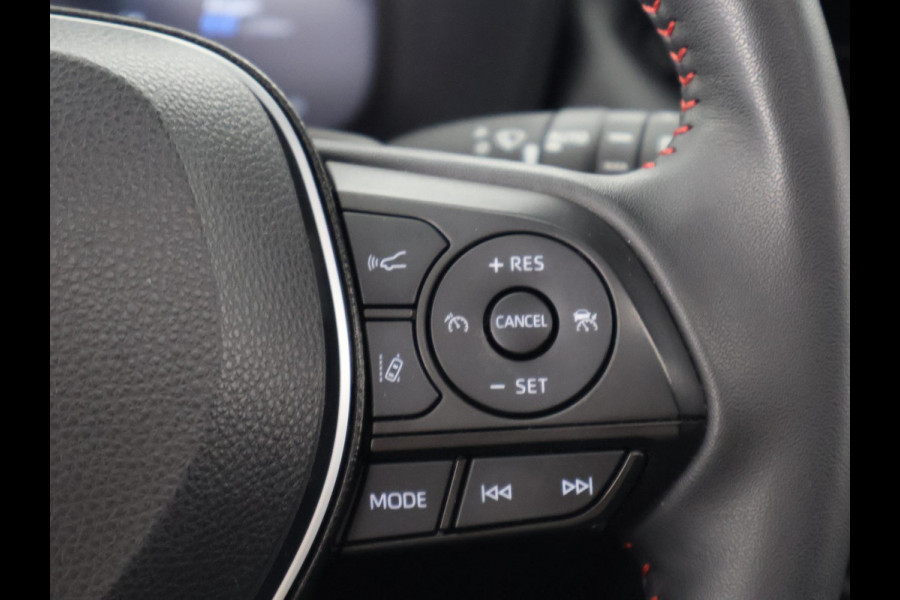 Toyota RAV4 2.5 Plug-in Hybrid AWD Bi-Tone Plus | 1500 KG trekgewicht | JBL Audio | Schuif-/Kanteldak | Stoelverwarming & ventilatie | Memory Seats |