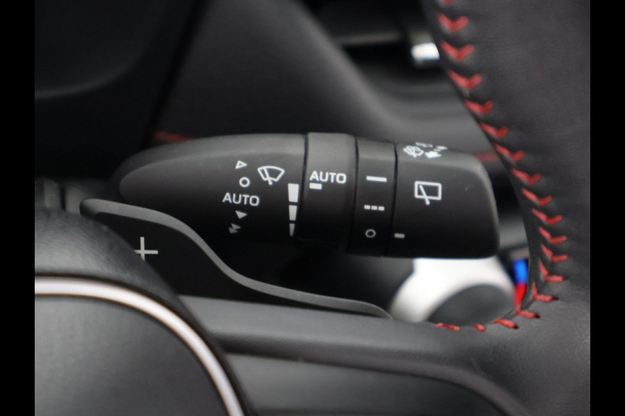 Toyota RAV4 2.5 Plug-in Hybrid AWD Bi-Tone Plus | 1500 KG trekgewicht | JBL Audio | Schuif-/Kanteldak | Stoelverwarming & ventilatie | Memory Seats |