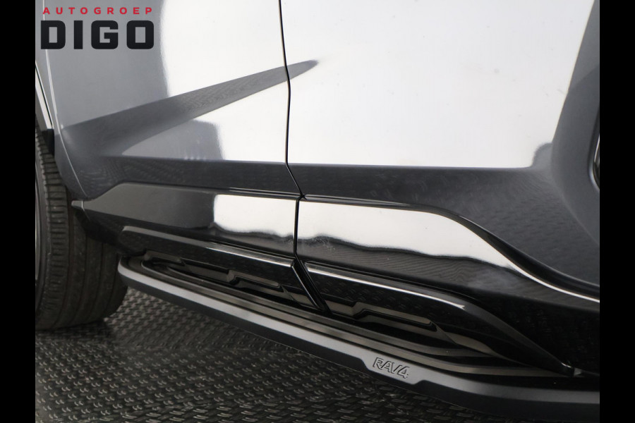 Toyota RAV4 2.5 Plug-in Hybrid AWD Bi-Tone Plus | 1500 KG trekgewicht | JBL Audio | Schuif-/Kanteldak | Stoelverwarming & ventilatie | Memory Seats |