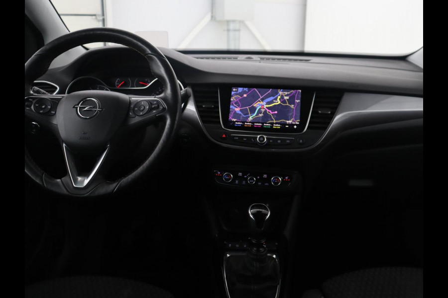 Opel Crossland X 1.2 Turbo Innovation | Cruise control | Stuur/stoel verwarming | Camera | Park assist | Trekhaak | Head-up | Carplay