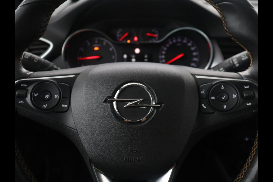 Opel Crossland X 1.2 Turbo Innovation | Cruise control | Stuur/stoel verwarming | Camera | Park assist | Trekhaak | Head-up | Carplay