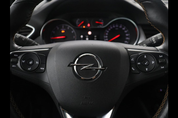 Opel Crossland X 1.2 Turbo Innovation | Cruise control | Stuur/stoel verwarming | Camera | Park assist | Trekhaak | Head-up | Carplay