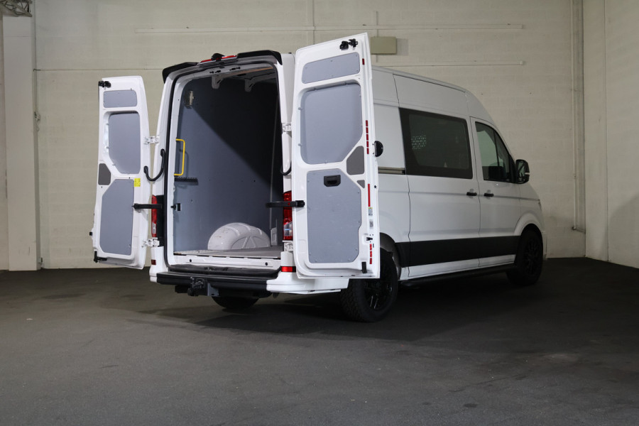 Volkswagen Crafter 2.0 TDI L3 H3 140pk Black Line Airco Navigatie Spoilerpakket