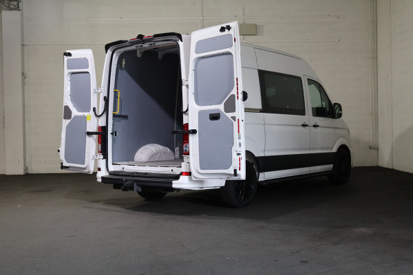 Volkswagen Crafter 2.0 TDI L3 H3 140pk Black Line Airco Navigatie Spoilerpakket