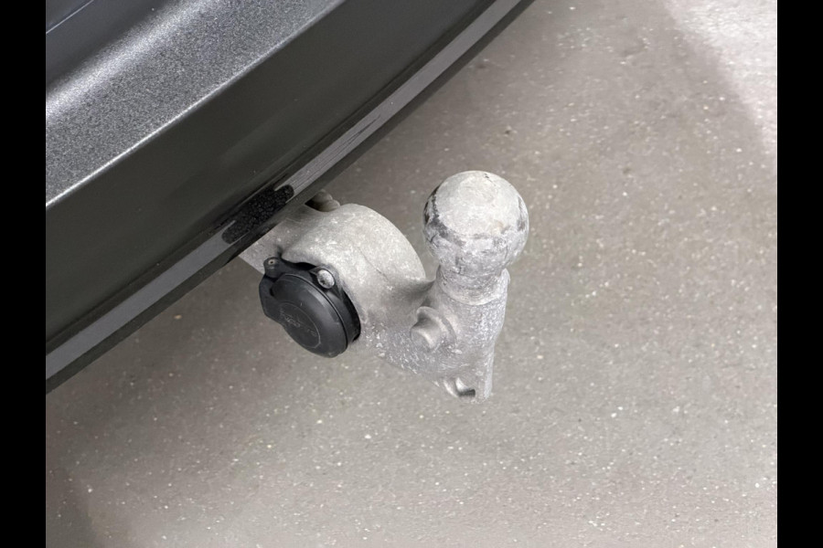 Volvo XC40 Single motor Ultimate Trekhaak | Open dak | Adapt. cruise control | Warmtepomp | 360 Camera | Stuur-/Stoelverwarming | Harman/Kardon | Carplay