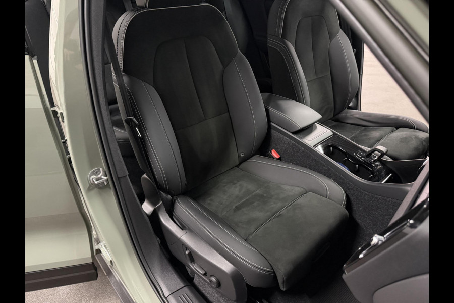 Volvo XC40 Single motor Ultimate Trekhaak | Open dak | Adapt. cruise control | Warmtepomp | 360 Camera | Stuur-/Stoelverwarming | Harman/Kardon | Carplay