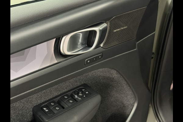 Volvo XC40 Single motor Ultimate Trekhaak | Open dak | Adapt. cruise control | Warmtepomp | 360 Camera | Stuur-/Stoelverwarming | Harman/Kardon | Carplay
