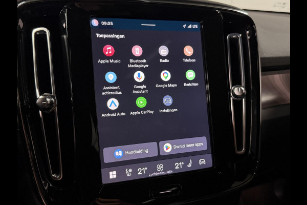 Volvo XC40 Single motor Ultimate Trekhaak | Open dak | Adapt. cruise control | Warmtepomp | 360 Camera | Stuur-/Stoelverwarming | Harman/Kardon | Carplay