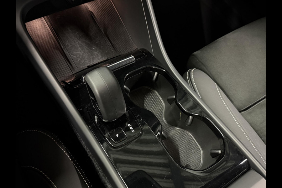 Volvo XC40 Single motor Ultimate Trekhaak | Open dak | Adapt. cruise control | Warmtepomp | 360 Camera | Stuur-/Stoelverwarming | Harman/Kardon | Carplay