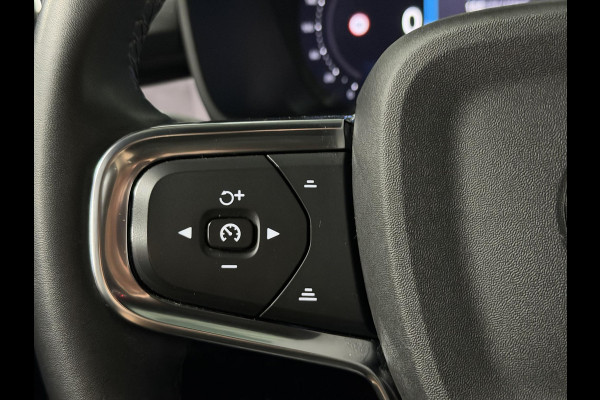 Volvo XC40 Single motor Ultimate Trekhaak | Open dak | Adapt. cruise control | Warmtepomp | 360 Camera | Stuur-/Stoelverwarming | Harman/Kardon | Carplay