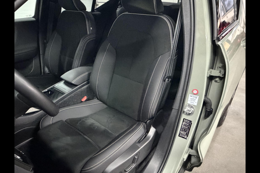 Volvo XC40 Single motor Ultimate Trekhaak | Open dak | Adapt. cruise control | Warmtepomp | 360 Camera | Stuur-/Stoelverwarming | Harman/Kardon | Carplay