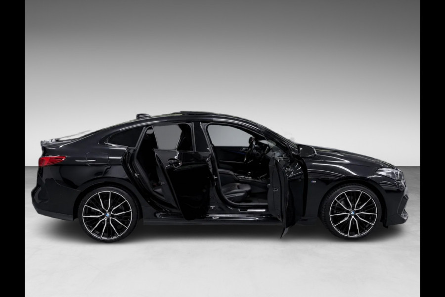 BMW 2 Serie Gran Coupé 218i M-SPORT PANO/M-STOELEN/H-UP/LEDER/CAM/DAB/CARPLAY///