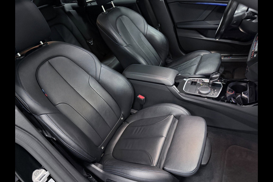 BMW 2 Serie Gran Coupé 218i M-SPORT PANO/M-STOELEN/H-UP/LEDER/CAM/DAB/CARPLAY///