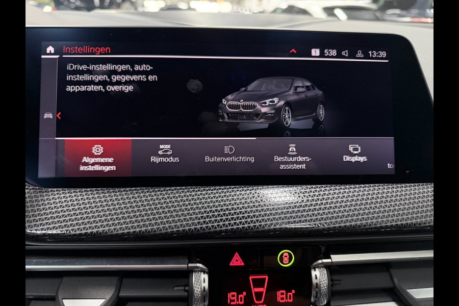 BMW 2 Serie Gran Coupé 218i M-SPORT PANO/M-STOELEN/H-UP/LEDER/CAM/DAB/CARPLAY///