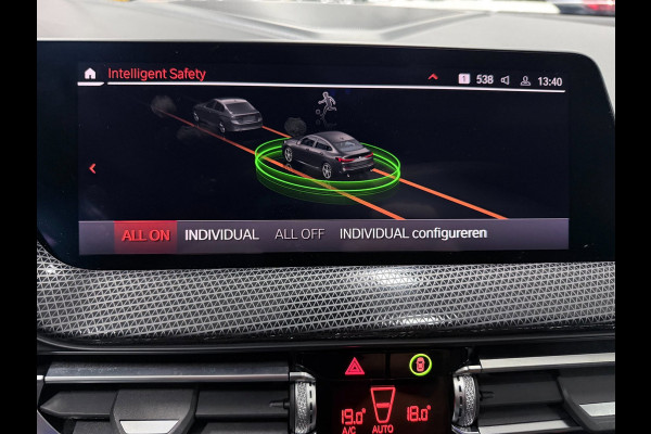 BMW 2 Serie Gran Coupé 218i M-SPORT PANO/M-STOELEN/H-UP/LEDER/CAM/DAB/CARPLAY///