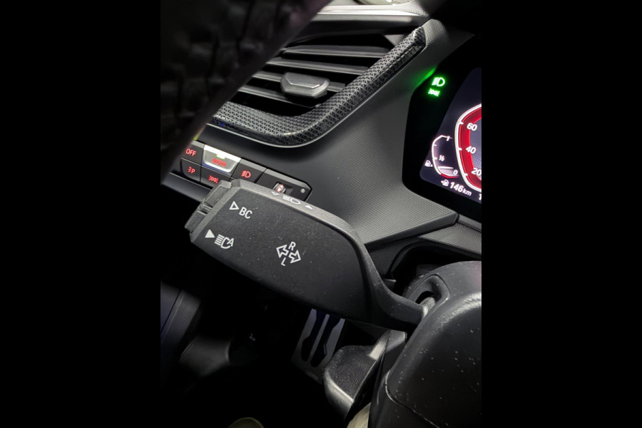 BMW 2 Serie Gran Coupé 218i M-SPORT PANO/M-STOELEN/H-UP/LEDER/CAM/DAB/CARPLAY///