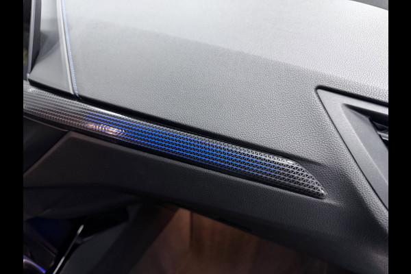 BMW 2 Serie Gran Coupé 218i M-SPORT PANO/M-STOELEN/H-UP/LEDER/CAM/DAB/CARPLAY///