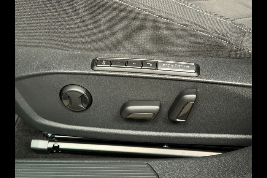 Volkswagen Golf 1.5 eTSI Style|DSG|StoelStuurverw|Memory|Massage
