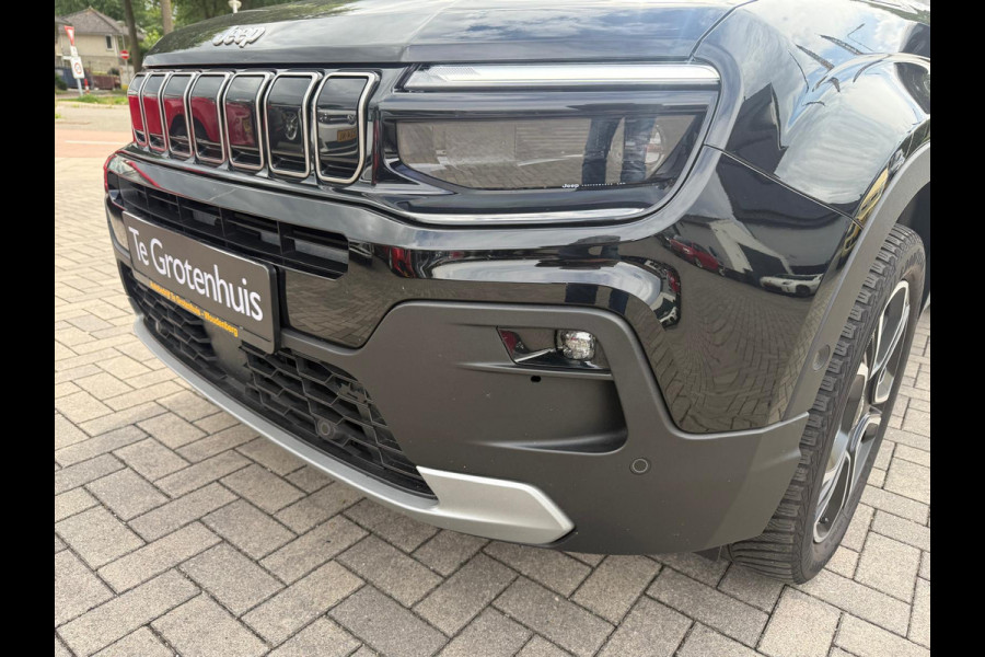 Jeep Avenger 1.2 e-Hybrid Summit