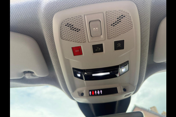 Jeep Avenger 1.2 e-Hybrid Summit