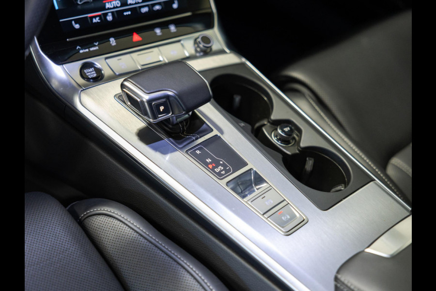 Audi A6 Avant 55 TFSI e quattro Pro Line S-Line Competition / 367pk / Panorama dak / Trekhaak / B&O / Rondomzicht camera /