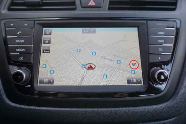 Hyundai i20 1.0 T-GDI 100PK/Dealeronderhouden/Camera/Navi/ 2e Eigenaar.