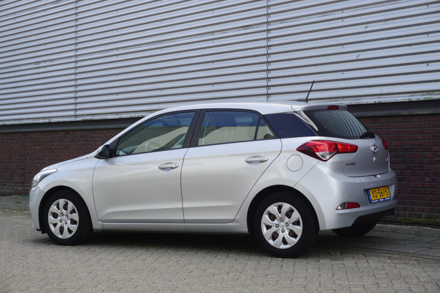 Hyundai i20 1.0 T-GDI 100PK/Dealeronderhouden/Camera/Navi/ 2e Eigenaar.