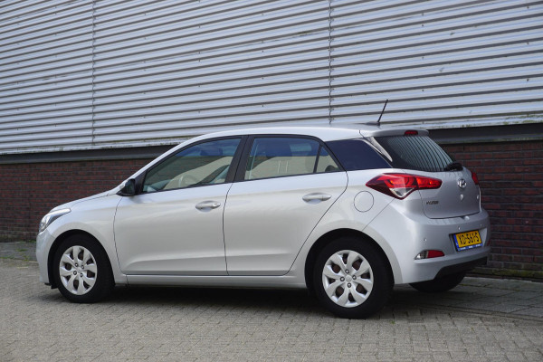 Hyundai i20 1.0 T-GDI 100PK/Dealeronderhouden/Camera/Navi/ 2e Eigenaar.