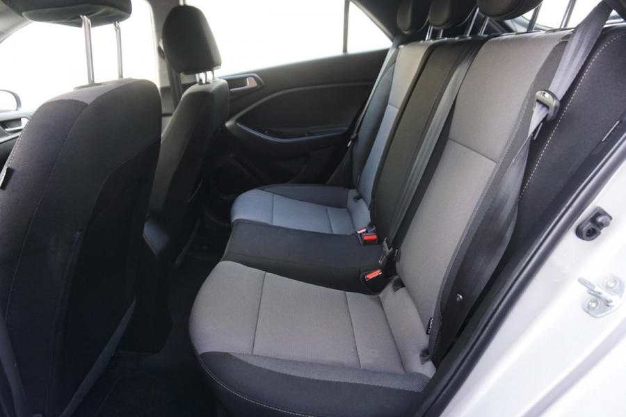 Hyundai i20 1.0 T-GDI 100PK/Dealeronderhouden/Camera/Navi/ 2e Eigenaar.