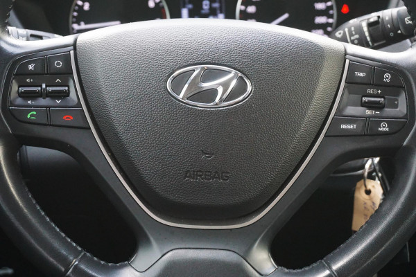 Hyundai i20 1.0 T-GDI 100PK/Dealeronderhouden/Camera/Navi/ 2e Eigenaar.