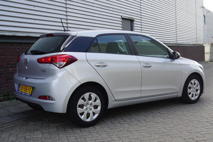 Hyundai i20 1.0 T-GDI 100PK/Dealeronderhouden/Camera/Navi/ 2e Eigenaar.
