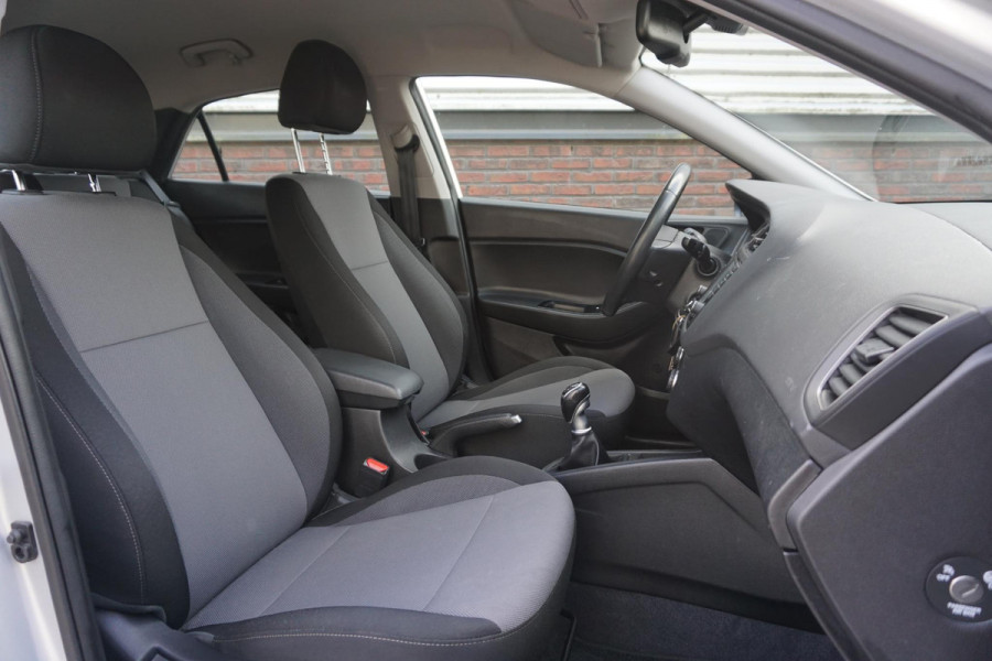 Hyundai i20 1.0 T-GDI 100PK/Dealeronderhouden/Camera/Navi/ 2e Eigenaar.