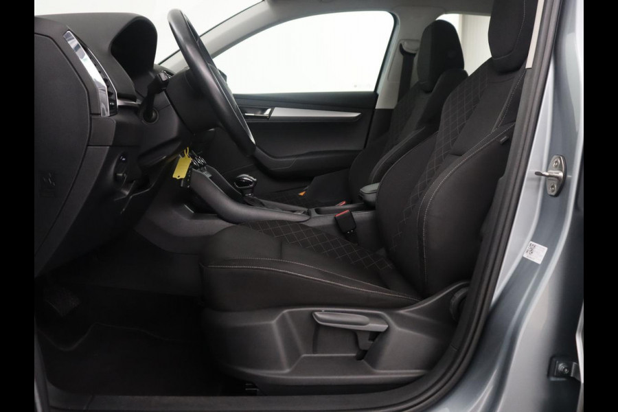 Škoda Karoq 1.5 TSI ACT Ambition Business | Panoramadak | Park assist | Climate control | Carplay | DAB | 17'' | Cruise control | Navigatie |