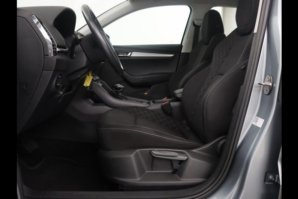 Škoda Karoq 1.5 TSI ACT Ambition Business | Panoramadak | Park assist | Climate control | Carplay | DAB | 17'' | Cruise control | Navigatie |