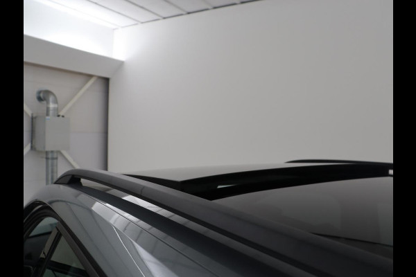 Škoda Karoq 1.5 TSI ACT Ambition Business | Panoramadak | Park assist | Climate control | Carplay | DAB | 17'' | Cruise control | Navigatie |