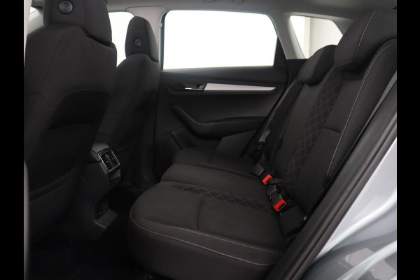 Škoda Karoq 1.5 TSI ACT Ambition Business | Panoramadak | Park assist | Climate control | Carplay | DAB | 17'' | Cruise control | Navigatie |