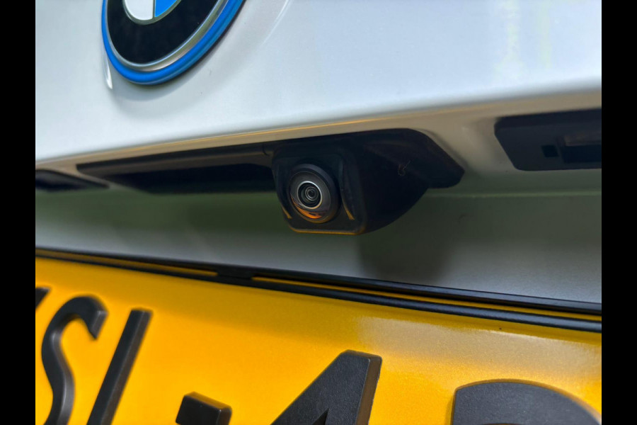 BMW iX3 High Executive 80 kWh 285 PK | M Pakket | Panoramadak | 360 graden camera | Sportstoelen | Harman/kardon | Keyless entry | Elektrische achterklep | Stoelverwarming | Head Up Display