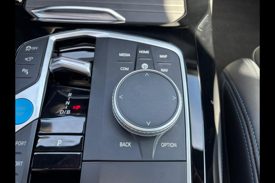 BMW iX3 High Executive 80 kWh 285 PK | M Pakket | Panoramadak | 360 graden camera | Sportstoelen | Harman/kardon | Keyless entry | Elektrische achterklep | Stoelverwarming | Head Up Display