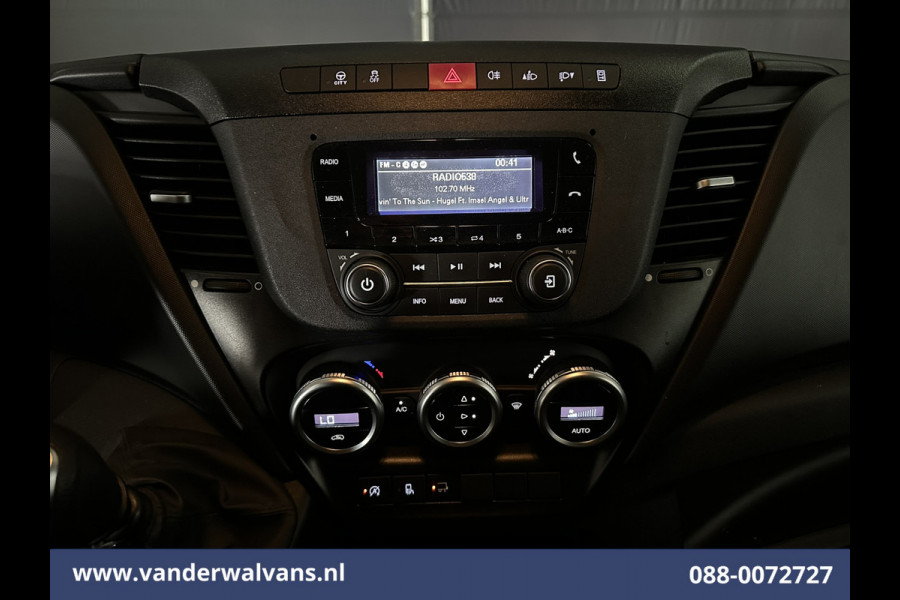 Iveco Daily 35C16H 157pk Bakwagen Laadklep Dubbel Lucht Euro6 Airco | 1010kg laadvermogen Bijrijdersbank