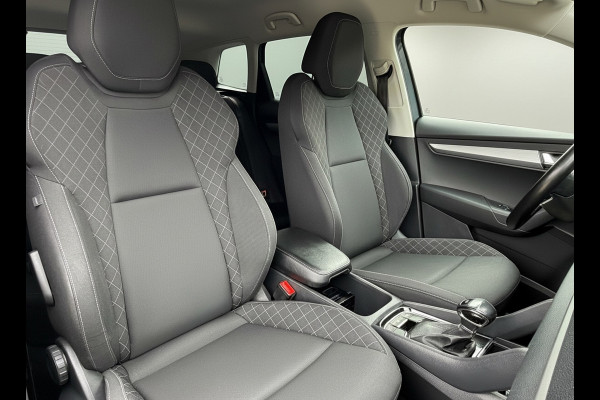 Škoda Karoq 1.5 TSI ACT Business Edition, trekhaak, stoelverwarming, navigatie, climaat controle
