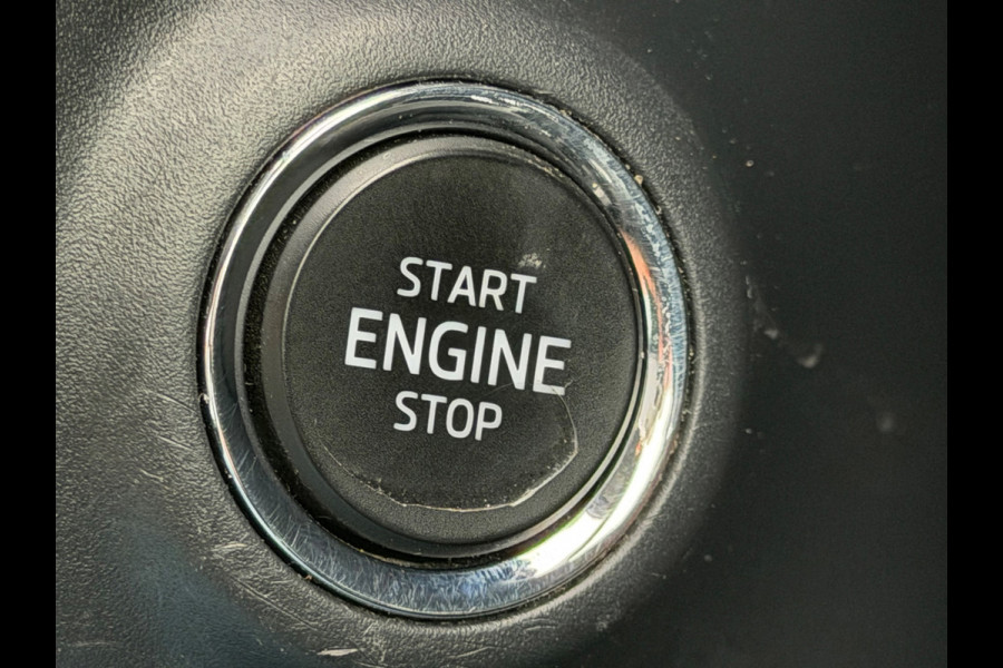 Škoda Karoq 1.5 TSI ACT Business Edition, trekhaak, stoelverwarming, navigatie, climaat controle
