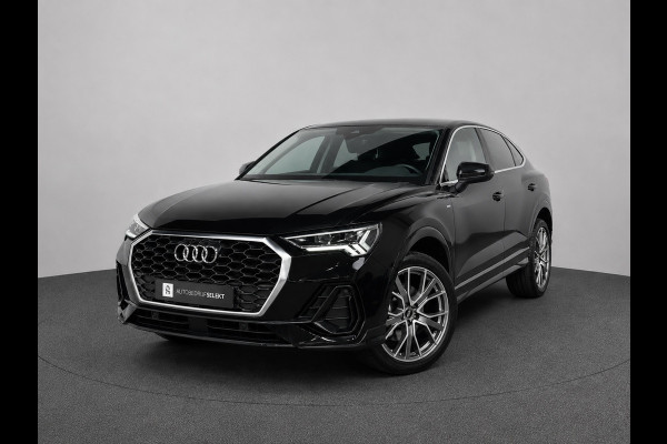 Audi Q3 Sportback 45 TFSI e S-line | 20 inch | LED | Carplay | Dodehoek | Alcantara | Virtual | Stoelverwarming | ACC | 1e eig.