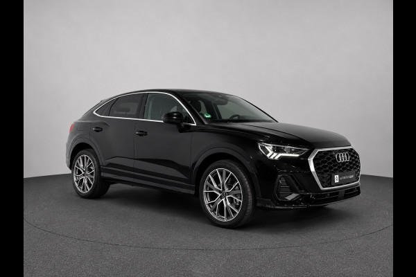 Audi Q3 Sportback 45 TFSI e S-line | 20 inch | LED | Carplay | Dodehoek | Alcantara | Virtual | Stoelverwarming | ACC | 1e eig.