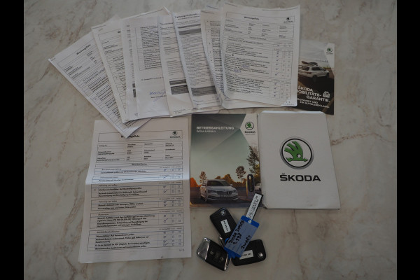 Škoda Superb Combi 1.4 TSI iV Sportline | Leder/Alcantara | Trekhaak | Carbon | 360 | Memory | Keyless | Adaptive Cruise
