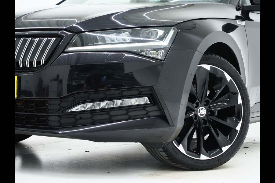 Škoda Superb Combi 1.4 TSI iV Sportline | Leder/Alcantara | Trekhaak | Carbon | 360 | Memory | Keyless | Adaptive Cruise