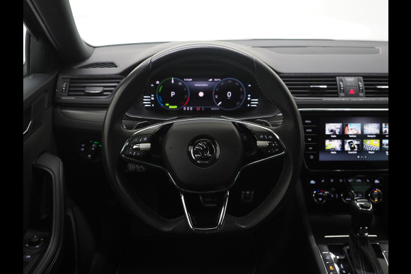 Škoda Superb Combi 1.4 TSI iV Sportline | Leder/Alcantara | Trekhaak | Carbon | 360 | Memory | Keyless | Adaptive Cruise