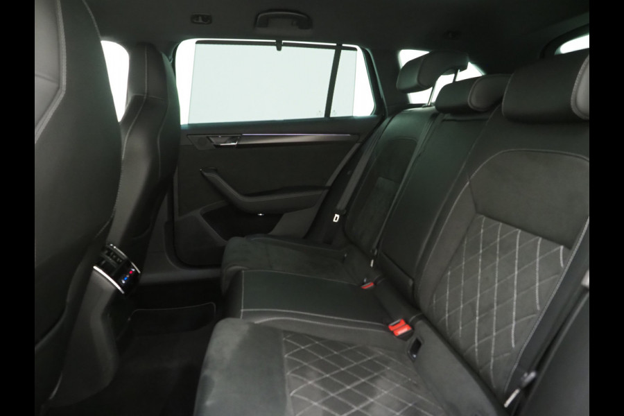 Škoda Superb Combi 1.4 TSI iV Sportline | Leder/Alcantara | Trekhaak | Carbon | 360 | Memory | Keyless | Adaptive Cruise