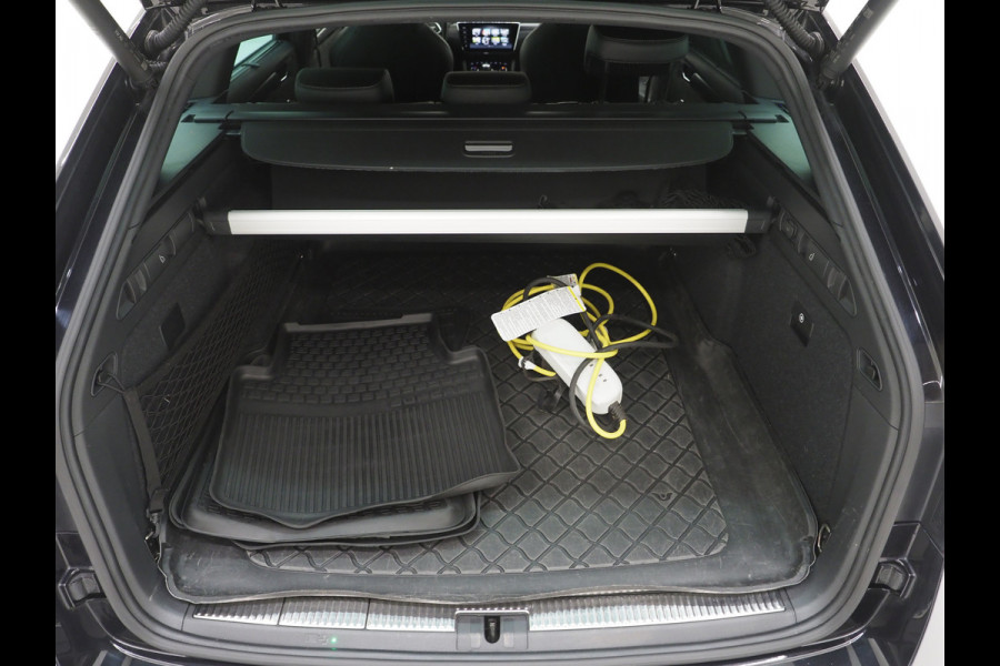 Škoda Superb Combi 1.4 TSI iV Sportline | Leder/Alcantara | Trekhaak | Carbon | 360 | Memory | Keyless | Adaptive Cruise